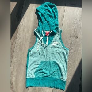 Nike sleeveless hooded top